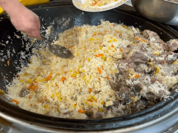 Xinjiang-pilaf-2.png