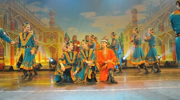 xinjiang-dance.jpg