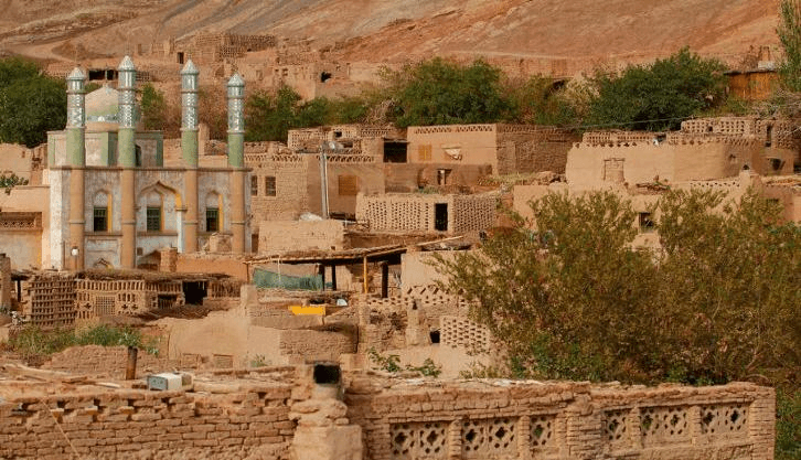 Tuyoq Village