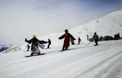 Hemu Skiing