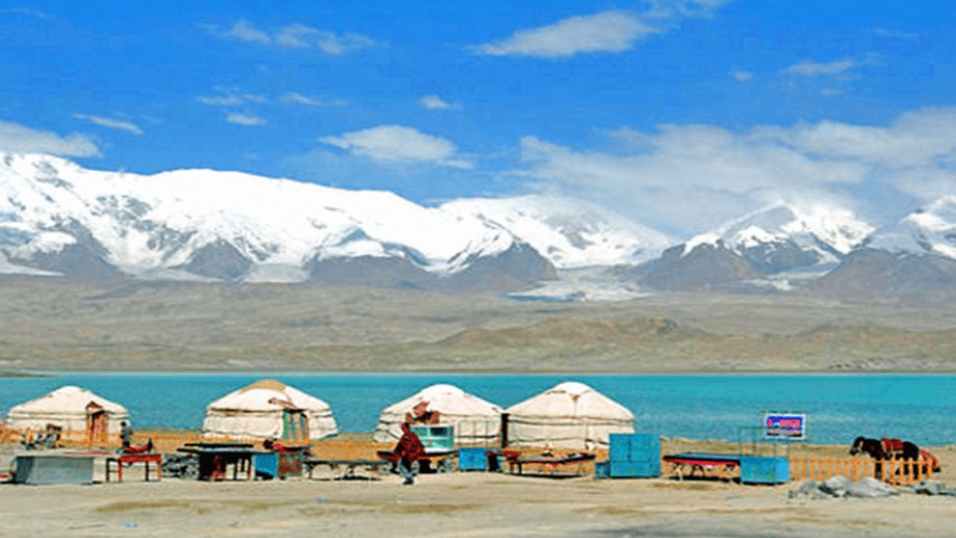 Karakul Lake