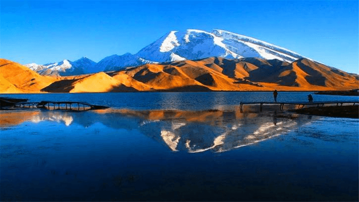 Karakul Lake