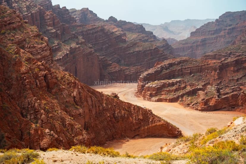 tianshan-tomur-grand-canyon.jpg