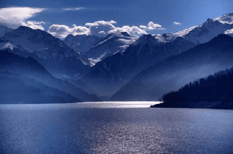 best-time-heavenly-lake.png