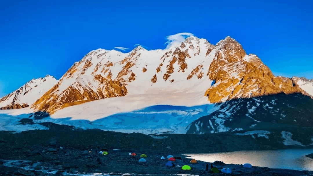 Baiyang River West Valley Glacier Camp