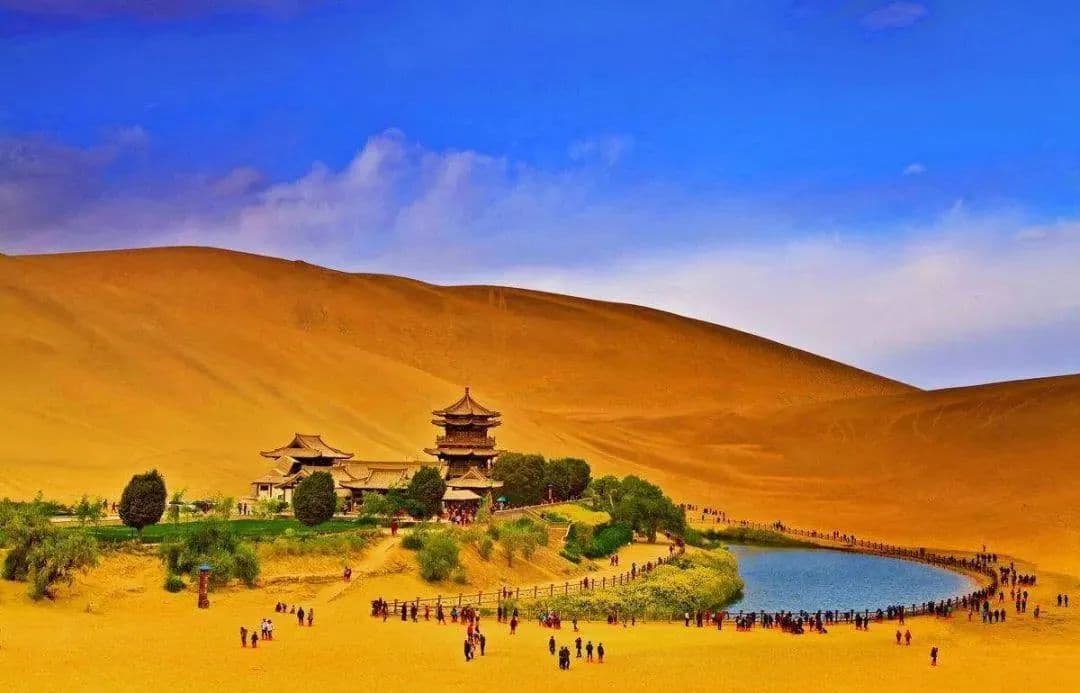 Echoing Sand Mountain And Crescent Lake