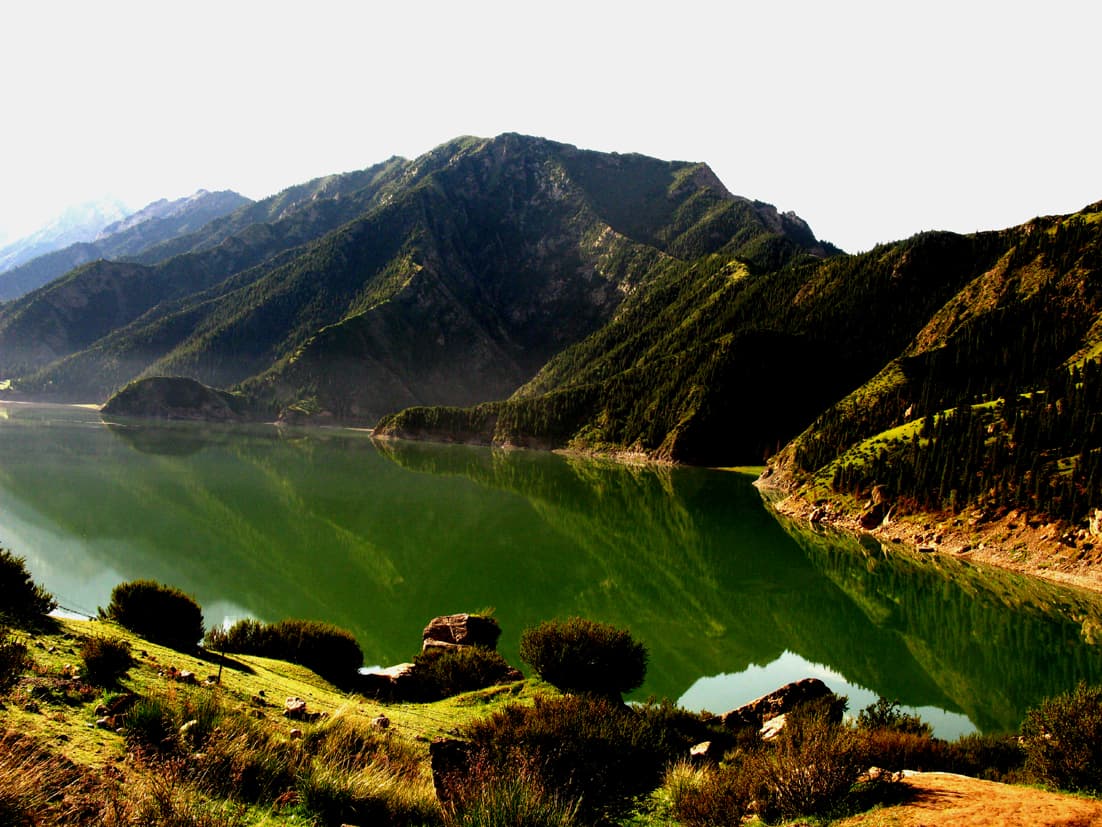 The-Scenery-of-the-Dragon-Ponds-2