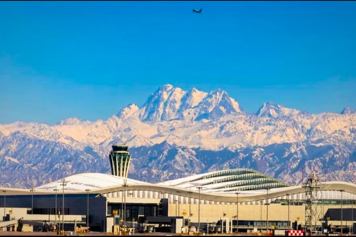 Tianshan Airport .jpg