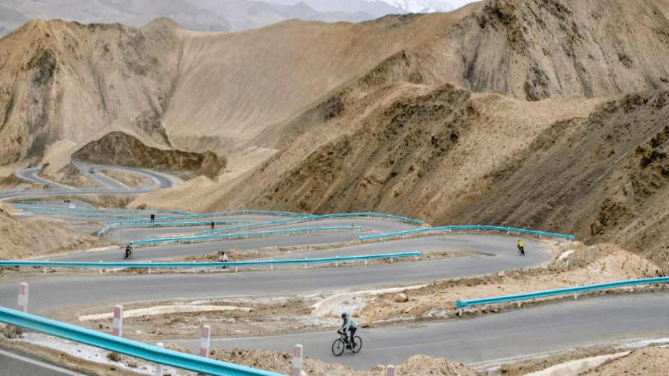 8-days-south-xinjiang-biking-tour