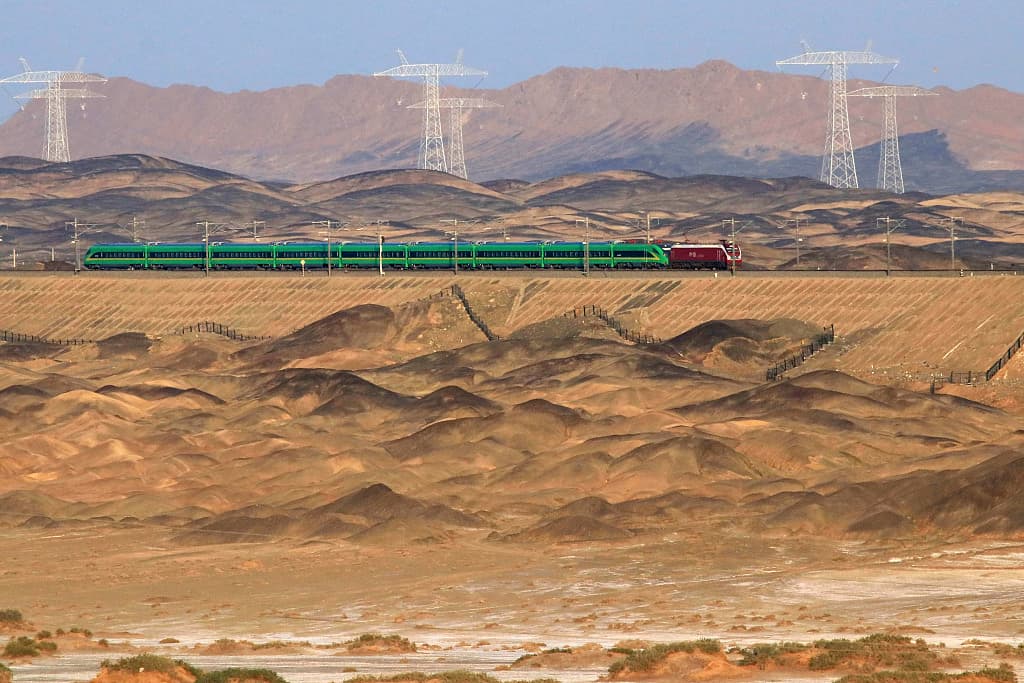Xinjiang panoramic Intercity Bullet Train Tour Xinjiang panoramic Intercity Bullet Train Tour