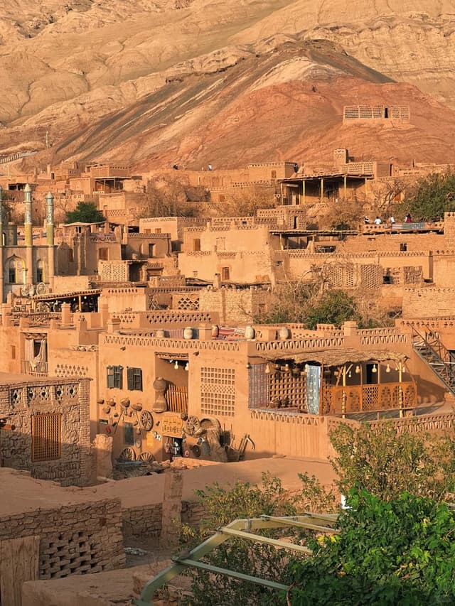 tuyoq-village-turpan.jpg tuyoq-village-turpan.jpg