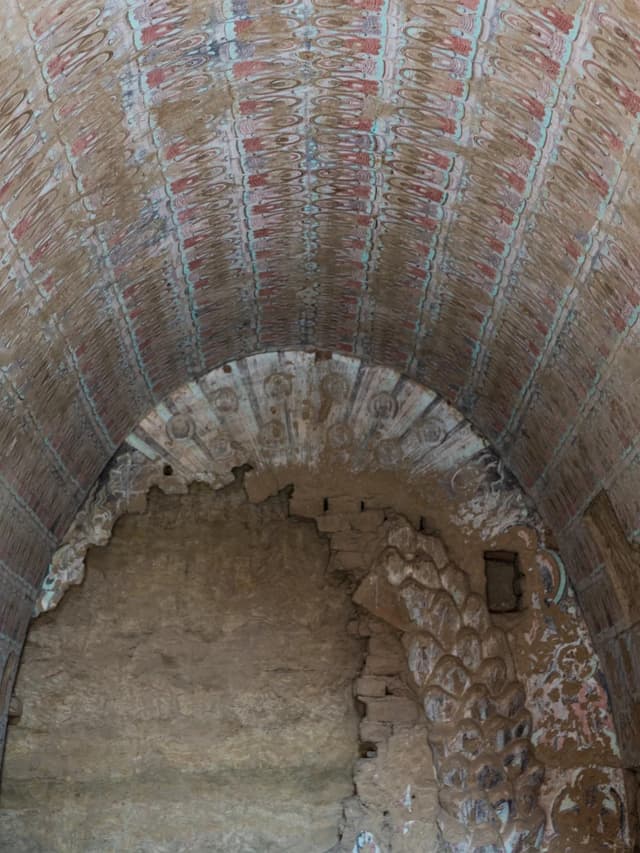 bezeklik-thousand-buddha-caves-turpan.jpg bezeklik-thousand-buddha-caves-turpan.jpg