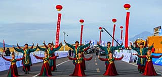 蒙古族歌舞.jpg 蒙古族歌舞.jpg