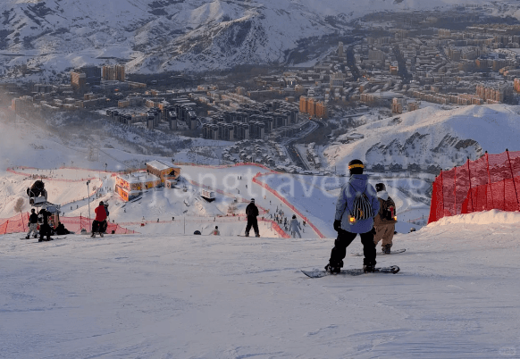 Skiing Skiing