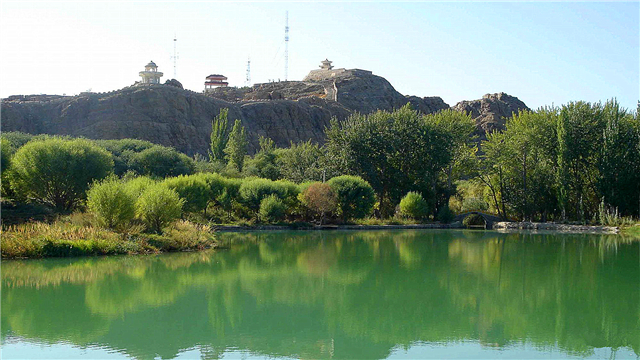The-Swallow-Mountain-in-Wushi-3