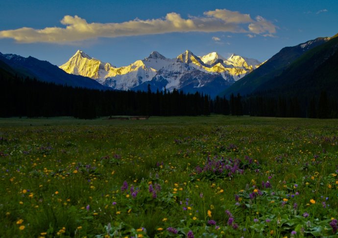 The-Tomour-Peak-4